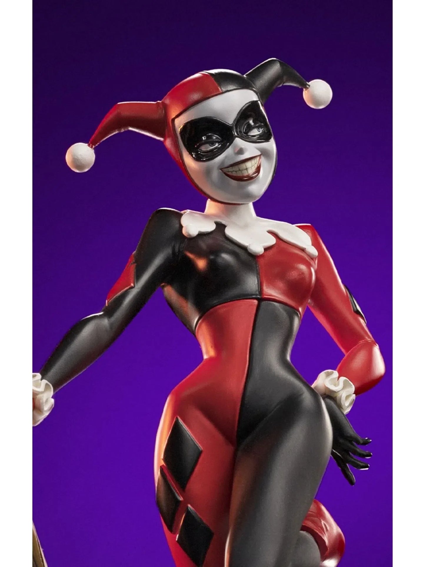 Iron Studios Batman: The Animated Series - Harley Quinn 1/10 Scale Statue